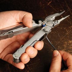 Super Tool 300 Black