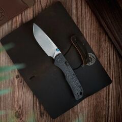 Vosteed Marten 330 - Üstten Kilitli Mekanizma ( 154CM Çelik ve Karbon Fiber Sap Çakı ) - A1611