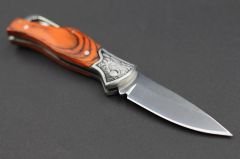 Alaska Gravür Desenli Karabinalı Çakı