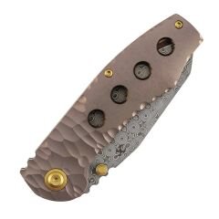 Kansept Caveman | Gül Altın Eloksallı ve Taşlanmış Titanyum, CNC İşlenmiş Kaya Desenli Sap | Damascus Çelik Çakı | K1110A6