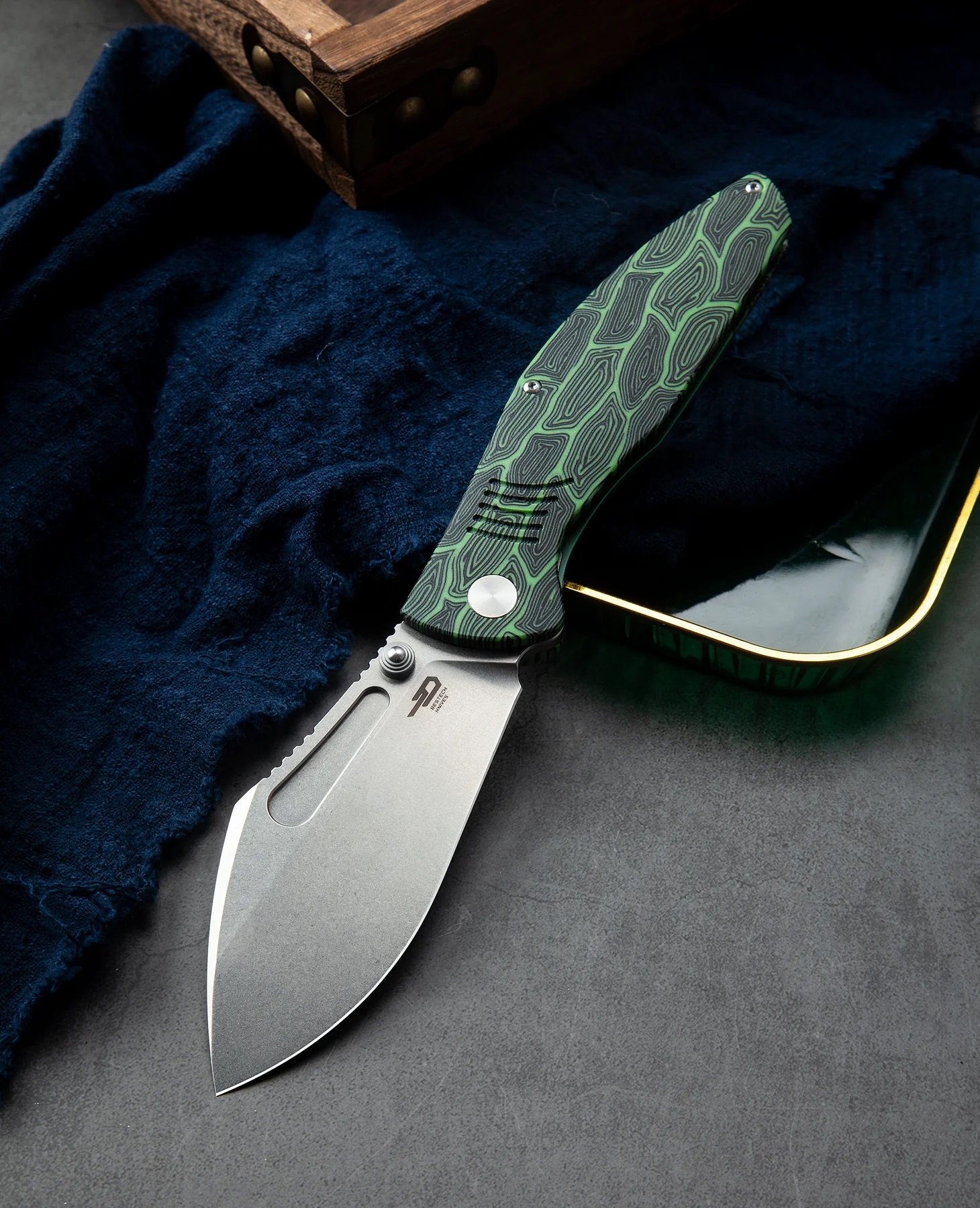 BESTECH LOCKNESS BT2205A Siyah Yeşil G10+Titanyum Sap: 3,91'' M390 Blade