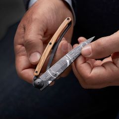 Deejo 37g, Juniper Wood / Globe Trotter Çakı