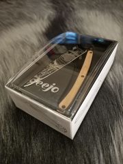 Deejo 37g, Juniper Wood / Globe Trotter Çakı