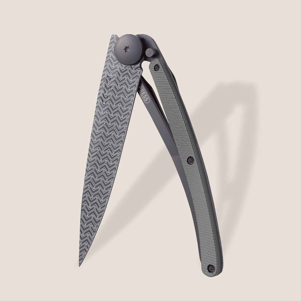 Deejo 37g, Dark Grey Aluminium / Illusions Çakı