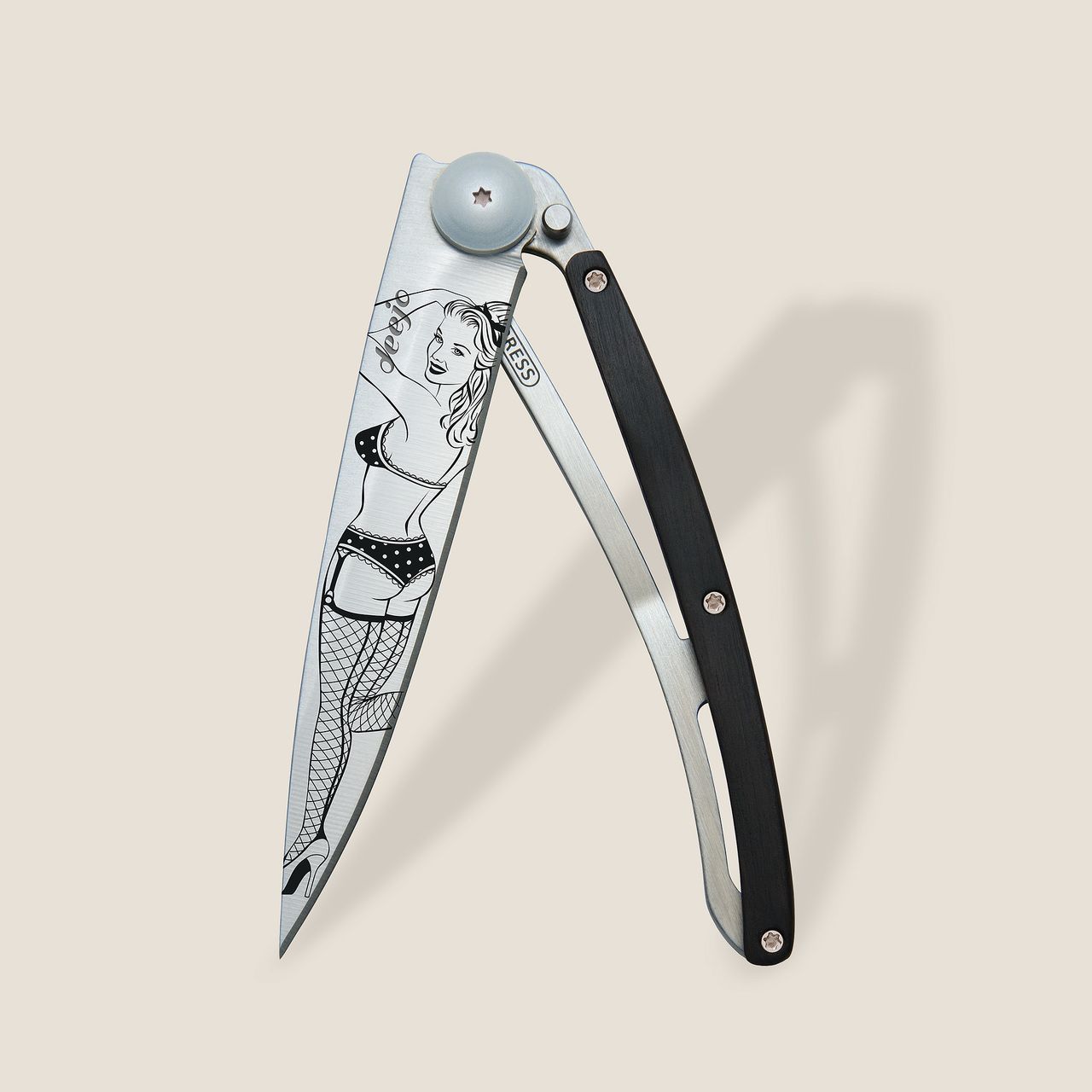 Deejo 37g, Ebony Wood / Pinup Çakı