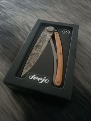 Deejo 37g, Olive Wood / Lighthouse Çakı