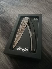 Deejo 37g, Ebony Wood / Biker Çakı