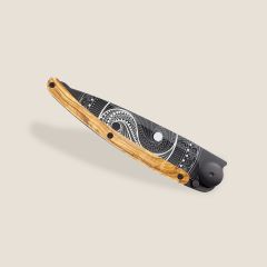 Deejo 37g, Olive Wood / Yin & Yang Çakı