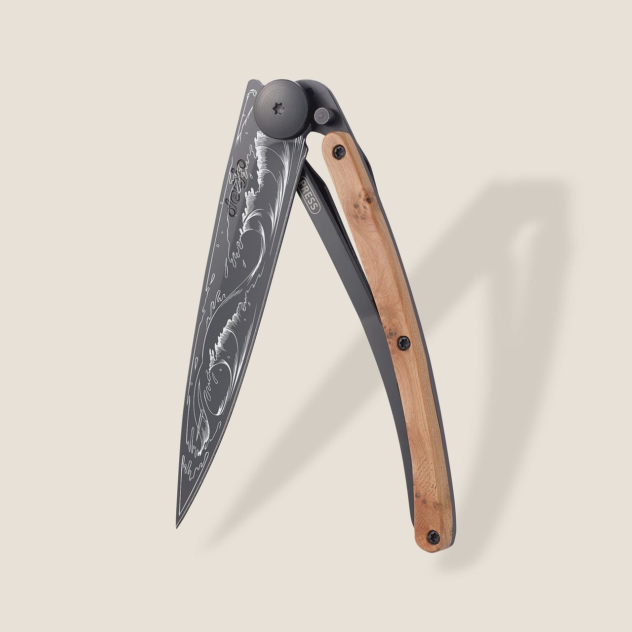 Deejo 37g Çakı, Juniper Wood / Wave Çakı