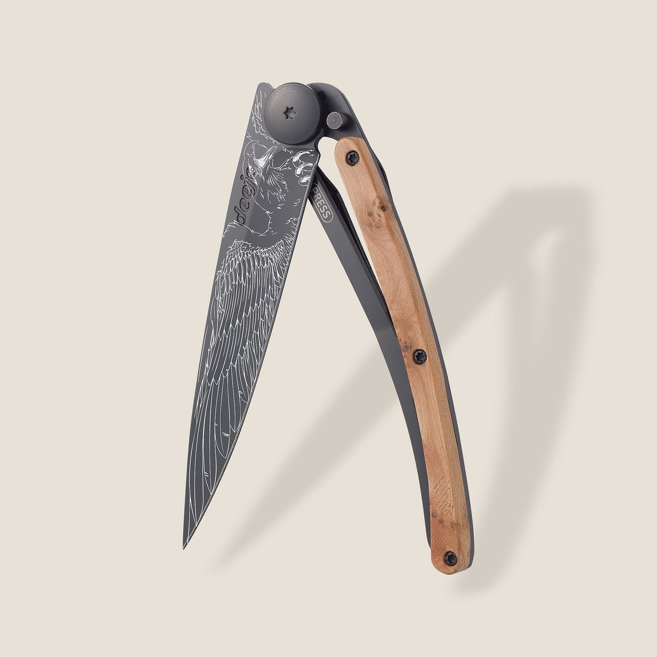 Deejo 37g, Juniper Wood / Eagle Çakı