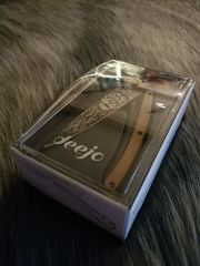 Deejo 37g, Olive Wood / Leo Çakı