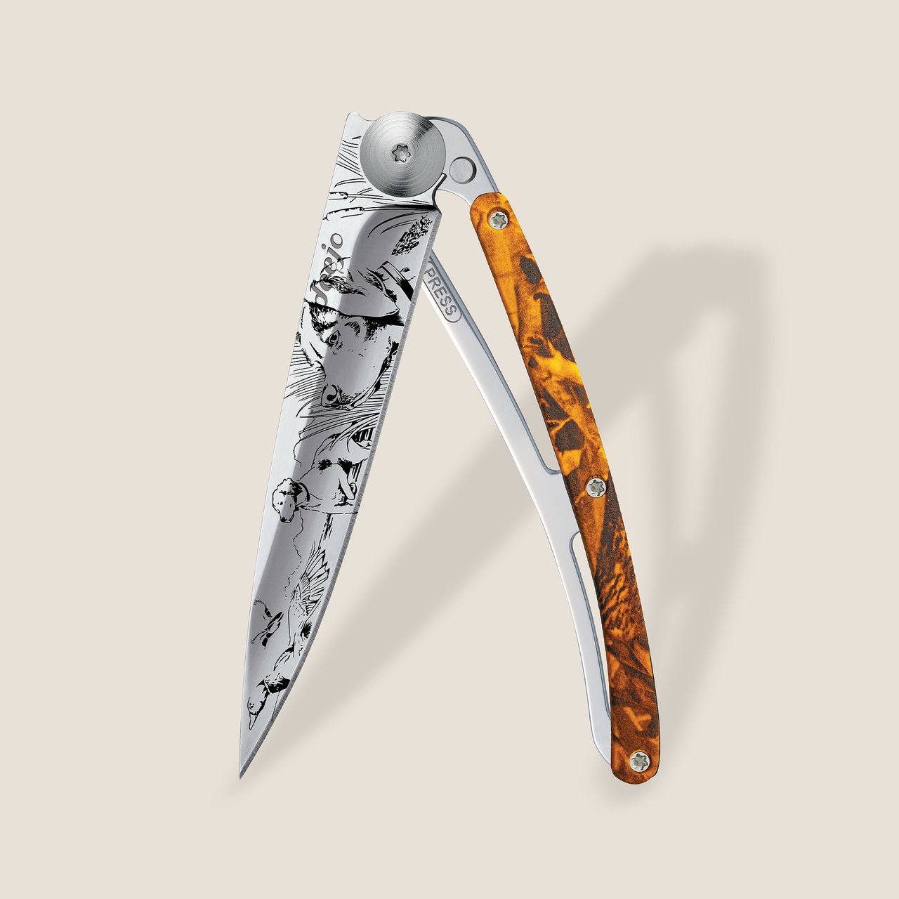 Deejo 37g, Orange Camo / On the Lookout Çakı