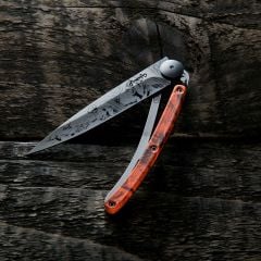 Deejo 37g, Orange Camo / On the Lookout Çakı