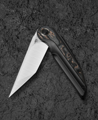 BESTECH BLIND FURY BT2303B Siyah Bronz Titanyum Bakır Karbon Fiber Kakma Sap Stonewash+Saten M390 Çelik Çakı