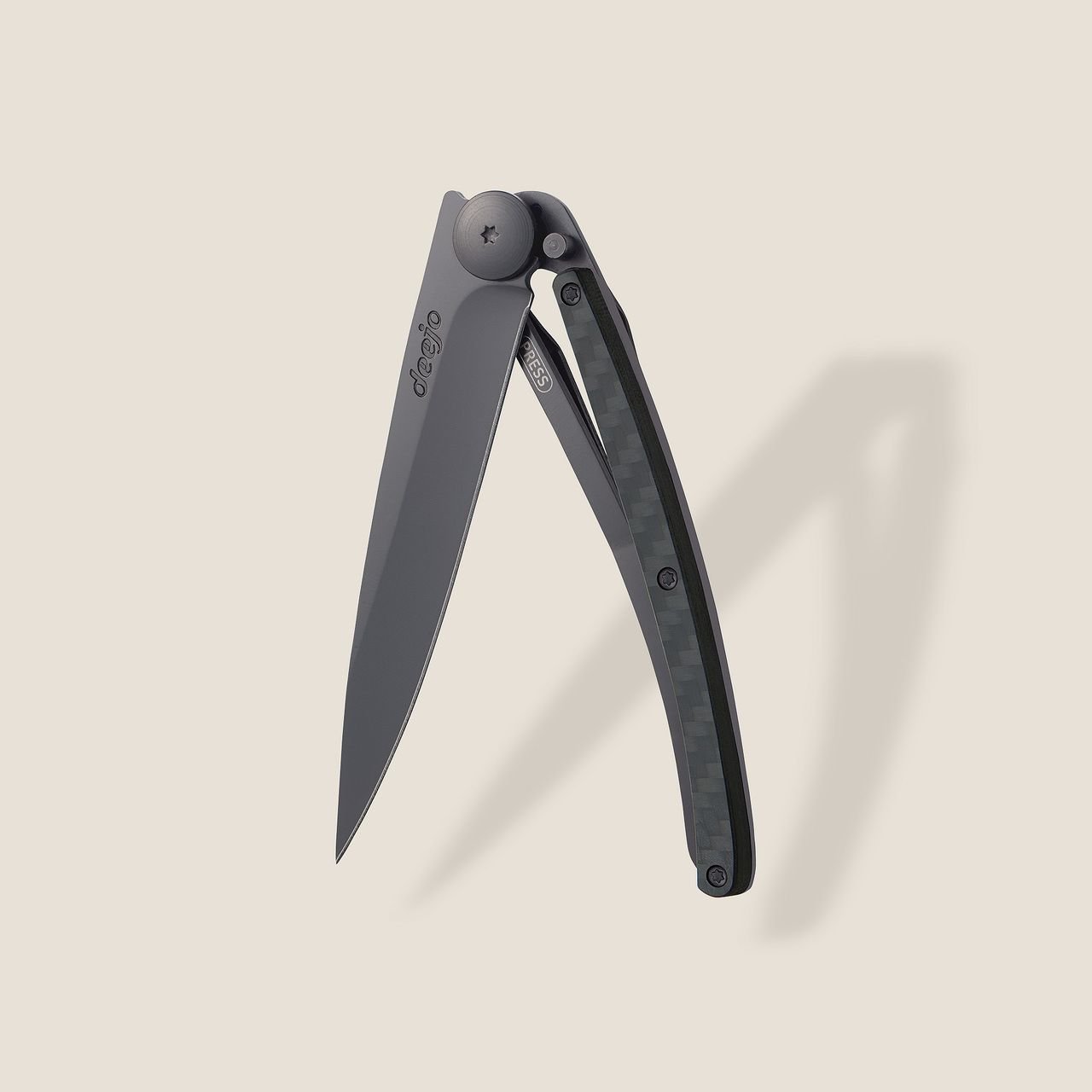 Deejo 37g, Carbon Fiber Çakı